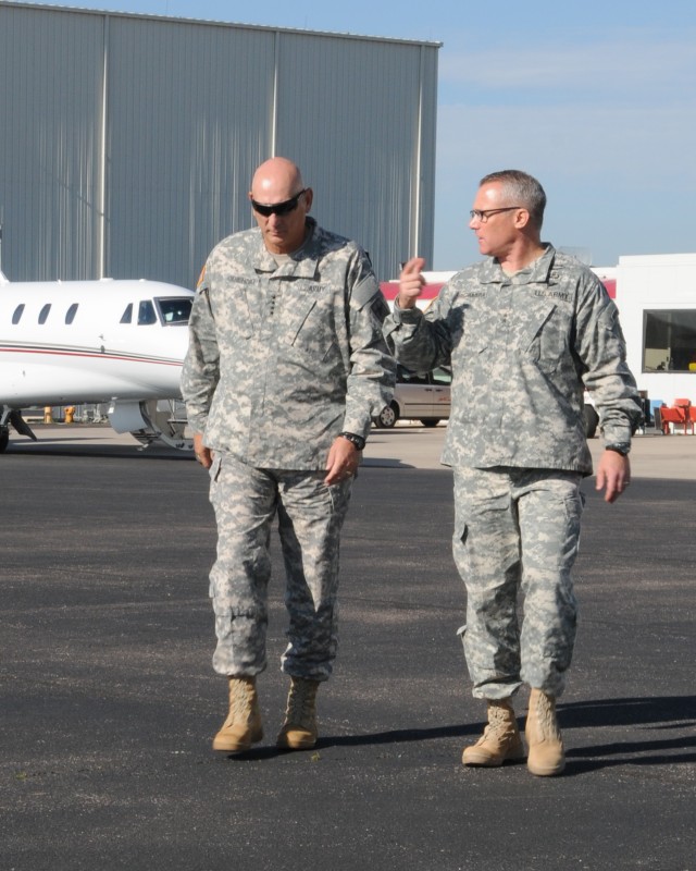 Odierno discusses leadership development, Army future with Fort Carson Soldiers