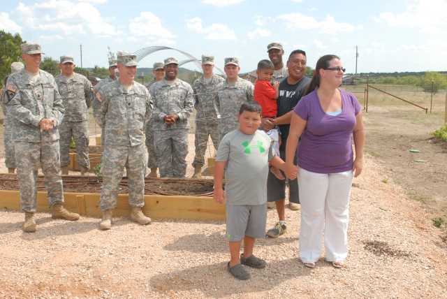 Antonio thanks Soldiers