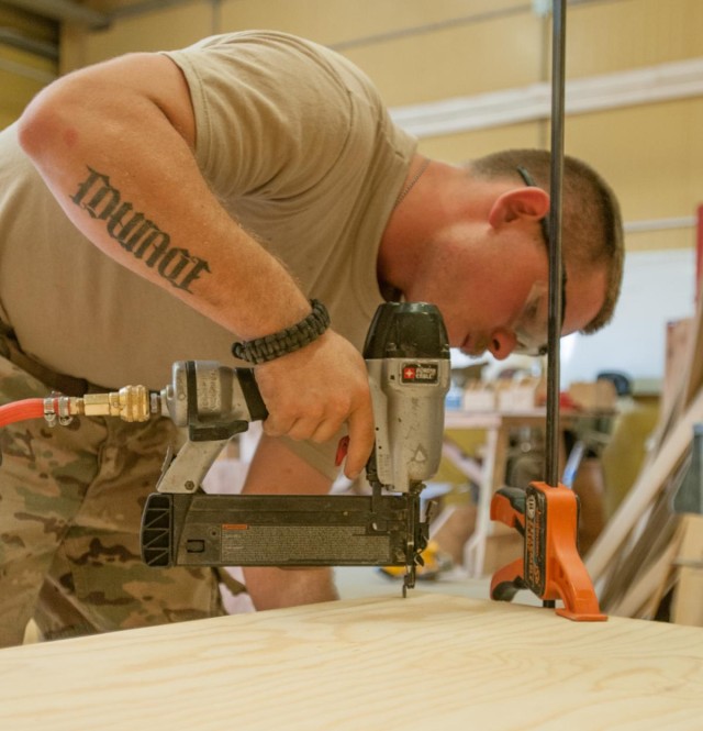 Specialist leads woodshop on KAF
