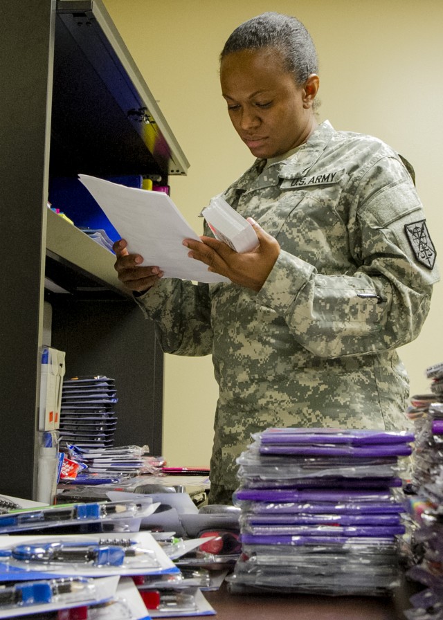 Fort Meade Reserve Soldiers receive school supplies donated by local communities