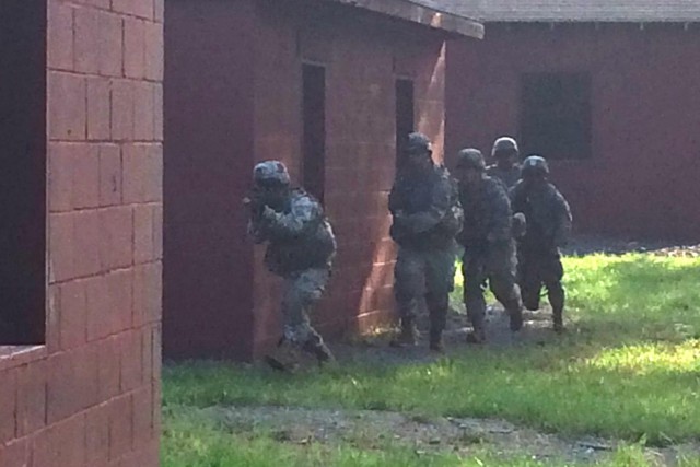'Can Do' soldiers conduct air assault training, mark anniversary of fallen brothers