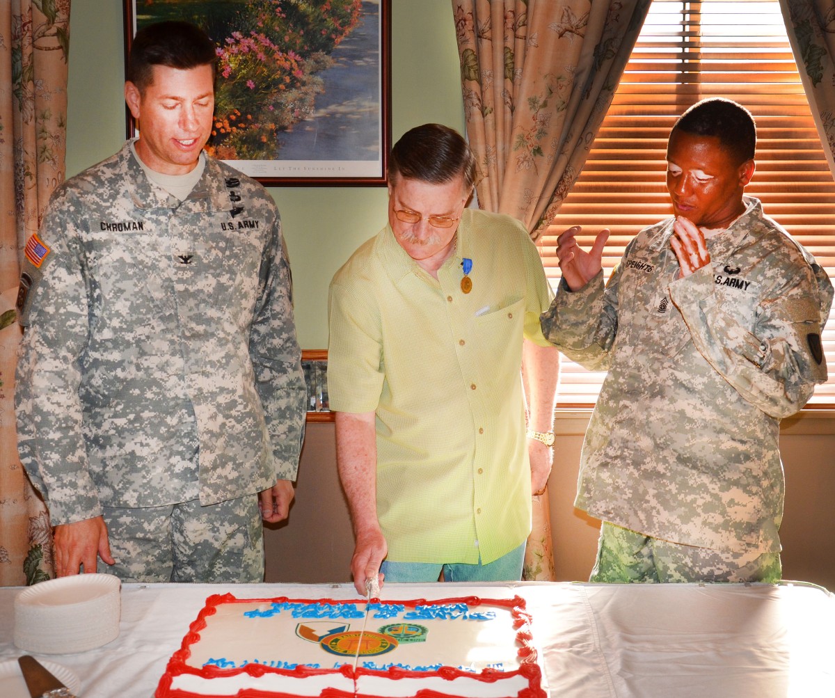403rd AFSB honors deputy to the commander at retirement ceremony