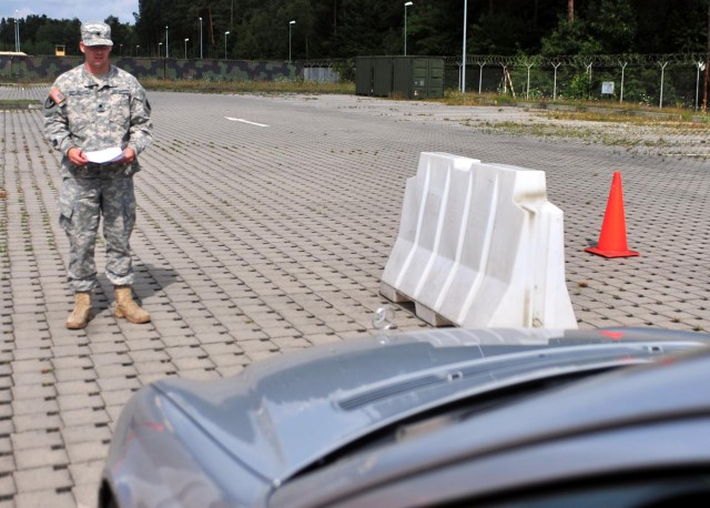 21st TSC shows Soldiers the mechanics of vehicle safety