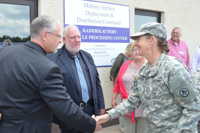 SDDC commander takes vehicle shipment concerns to heart