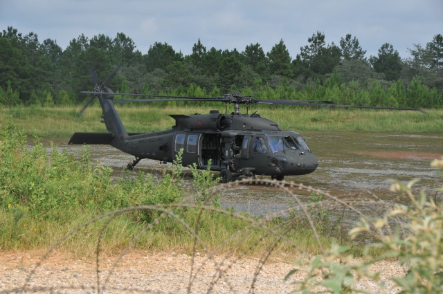 101st Airborne conducts air assault training with new communications gear
