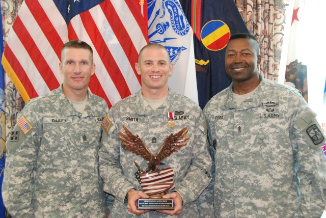 TRADOC names NCO, Soldier of the year