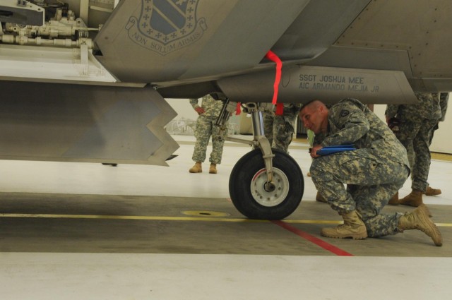 'Last Frontier' Army and Air Force leaders come together for leader development