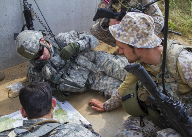 Paratroopers, Latvians develop understanding through training, planning