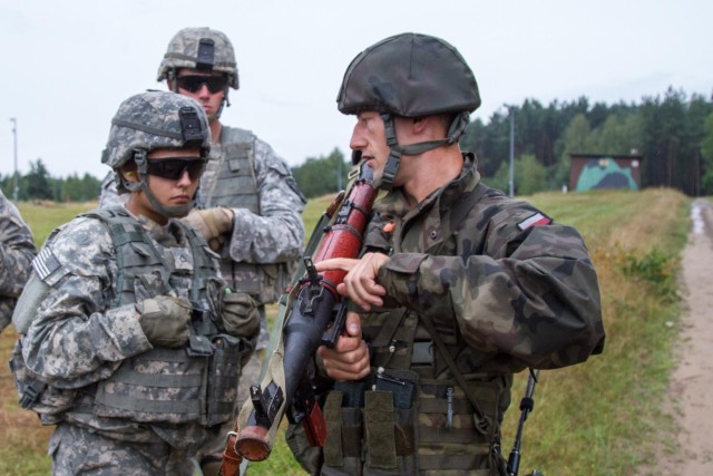 American paratroopers firing an RPG for the first time