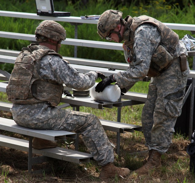 Hawaii-based team named Army's 2014 Explosive Ordnance Disposal Team of Year