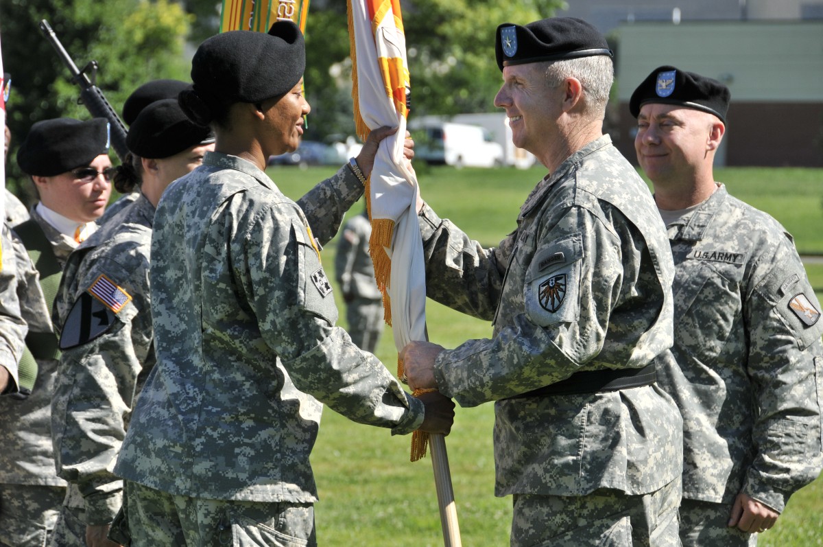 21st Signal Brigade New Command Team Article The United