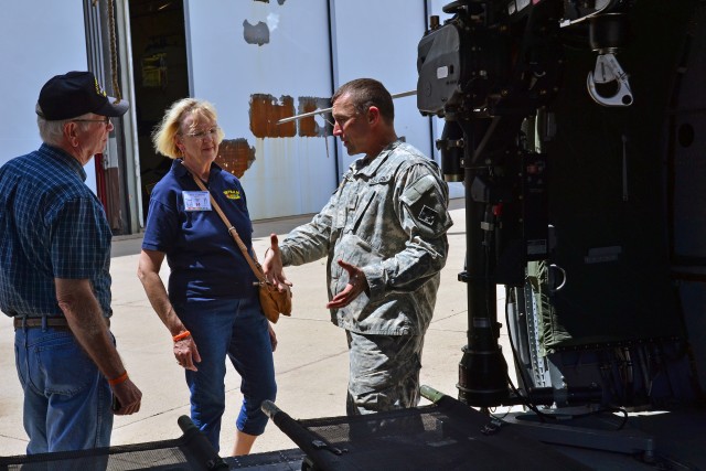 Avionic Vietnam Veterans visit CAB