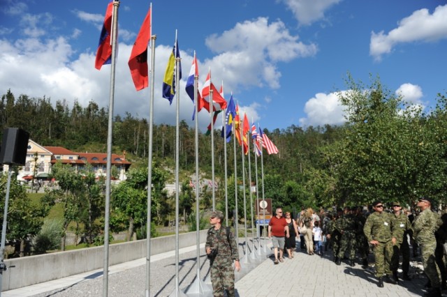 Soldiers, Sailors, Airmen and multi nationals kick off Immediate Response 14