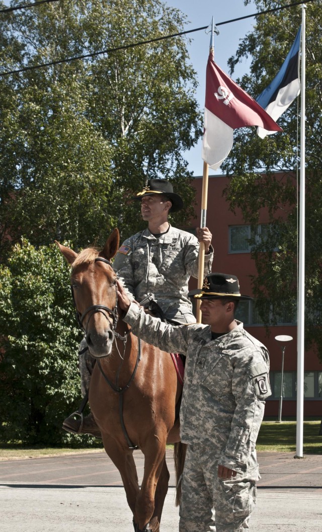 173rd Airborne paratroopers and Estonian scouts earn their spurs