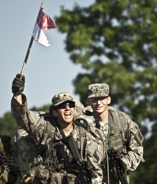 173rd Airborne paratroopers and Estonian scouts earn their spurs