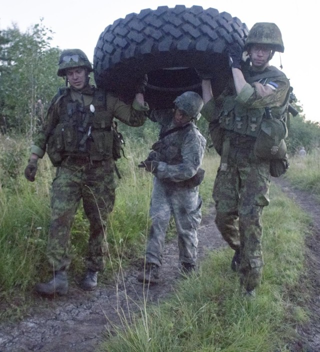 173rd Airborne paratroopers and Estonian scouts earn their spurs