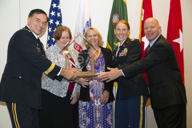108th Training Command (IET) wins top prize at the 2014 Army Communities of Excellence Awards