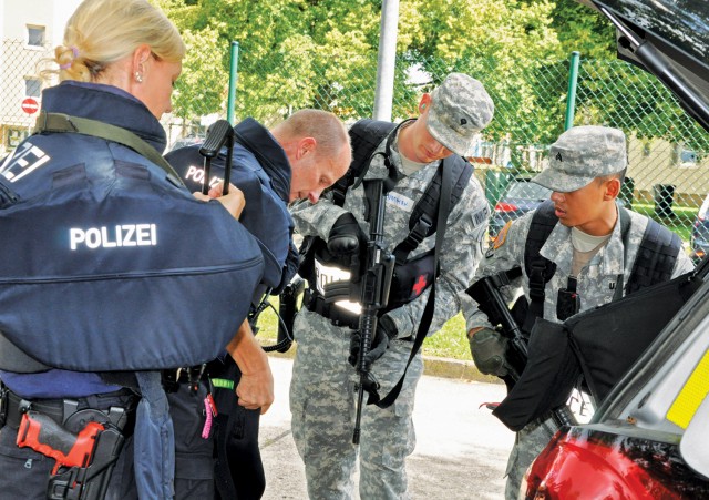 MPs, Polizei train together to take down 'active shooters'