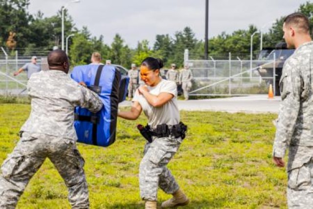New York Army National Guard MPs train at Fort Drum [Image 1 of 3]
