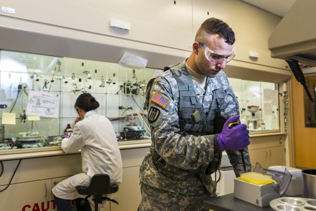 Army Reserve Soldiers train in prime skills for STEM industry