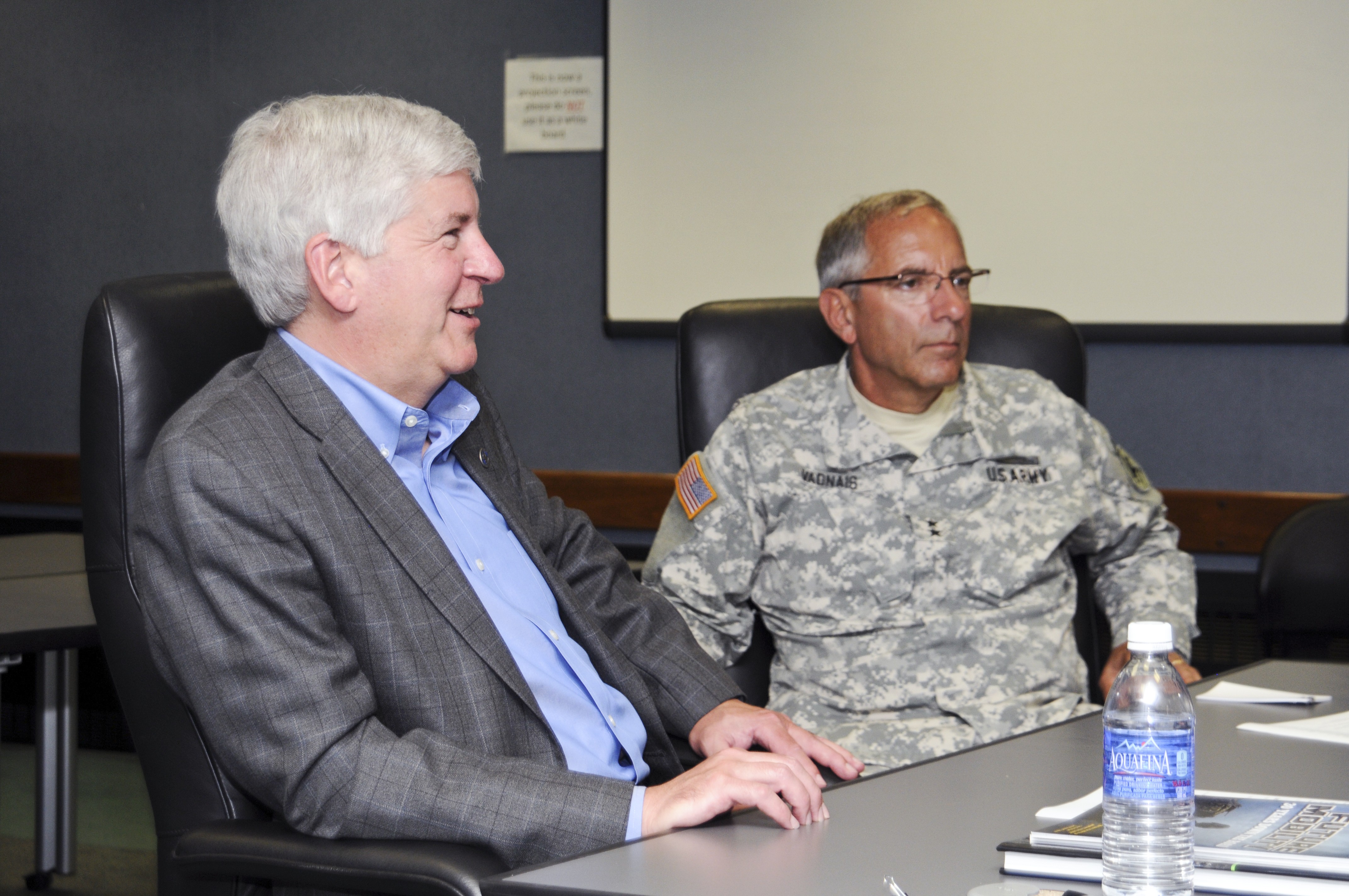 Michigan Gov. Snyder Visits Army Facilities at Detroit Arsenal ...