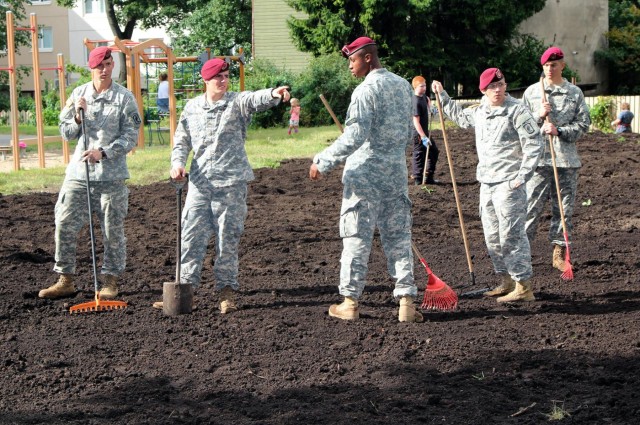 173rd Airborne paratroopers clear way for Estonian school playground