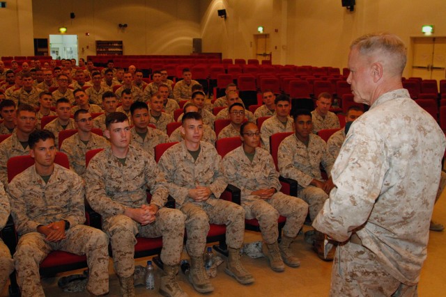 Gen. James F. Amos visits Camp Arifjan