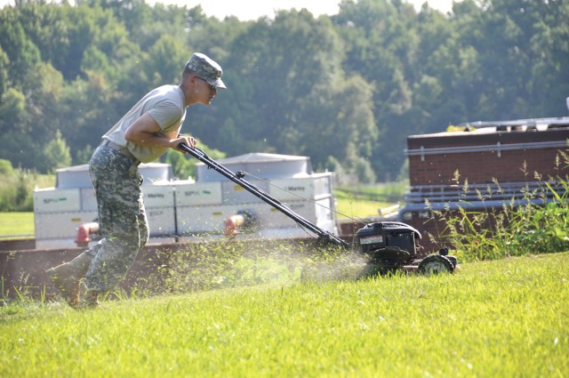 3rd ADA Soldiers lend a helping hand