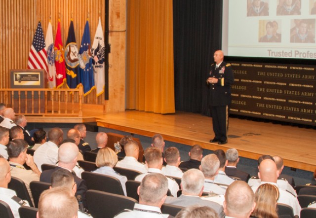 CSA discusses Army Operating Concept with Army War College class of 2015