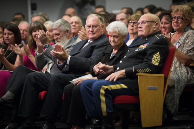 Army Vietnam veterans inducted into Pentagon's Hall of Heroes