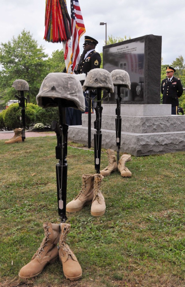 Army Reserve chief honors fallen 9/11 Warrior-Citizens