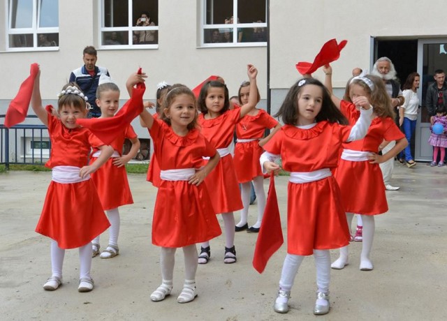 US delivers upgraded school in Kosovo