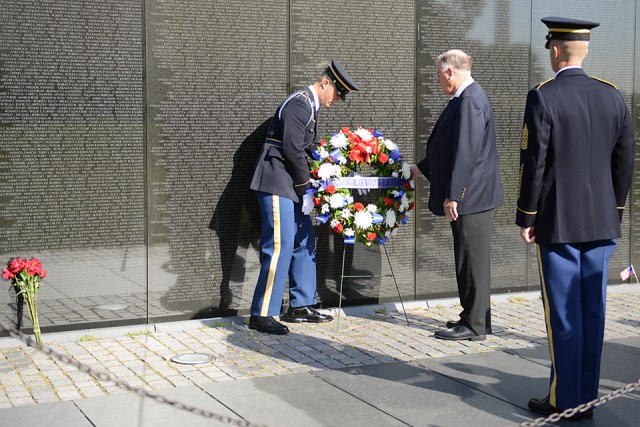 Family of MOH recipient Sloat makes solemn visit to Vietnam Wall