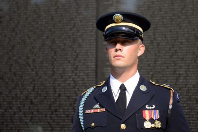 Family of MOH recipient Sloat makes solemn visit to Vietnam Wall