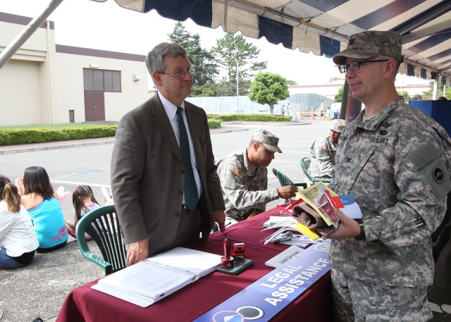 Resiliency seminar and fair, visit from former Sergeant Major of Army