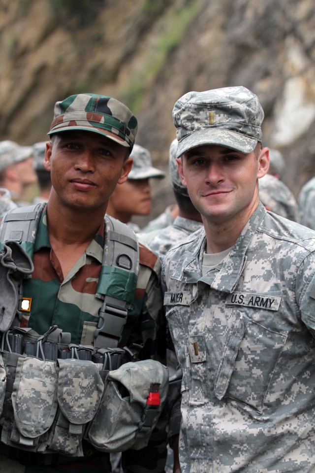 U.S., Indian Army train together