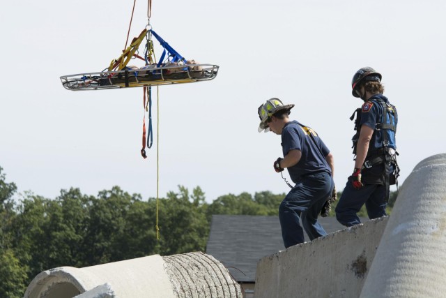 Army engineers participate in joint emergency response training