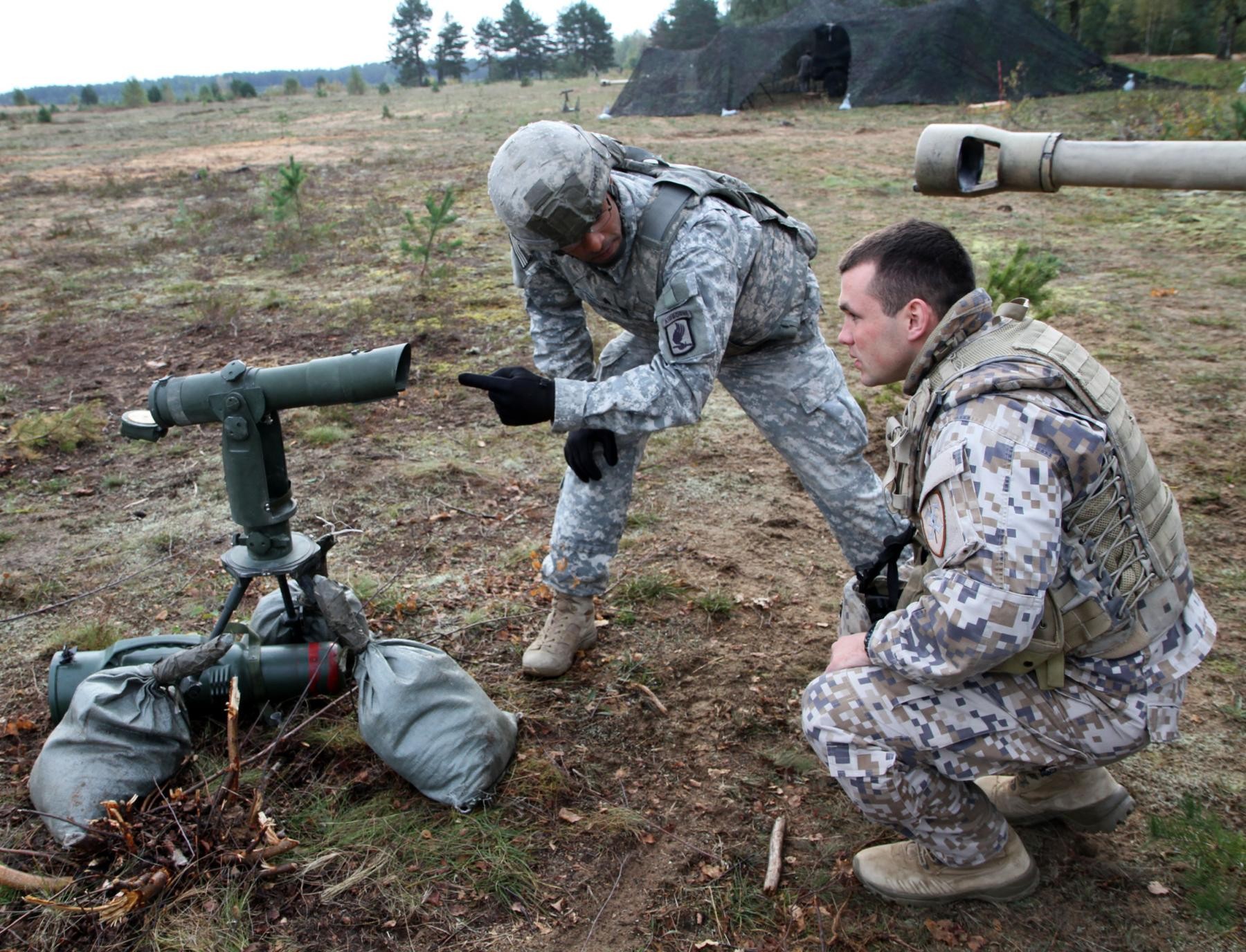 173rd Airborne Brigade 'shows off' equipment to the Latvian Land Force