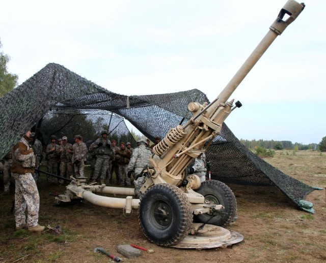 173rd Airborne Brigade 'shows off' equipment to the Latvian Land Force Infantry Brigade