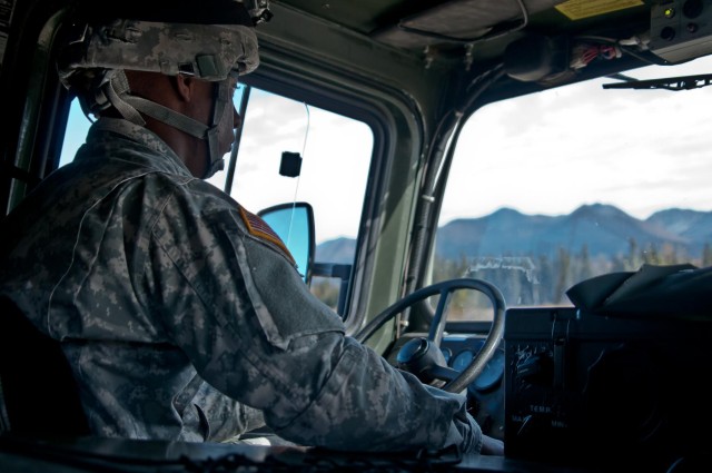 Alaska paratroopers prep for winter at SUSV driver's training