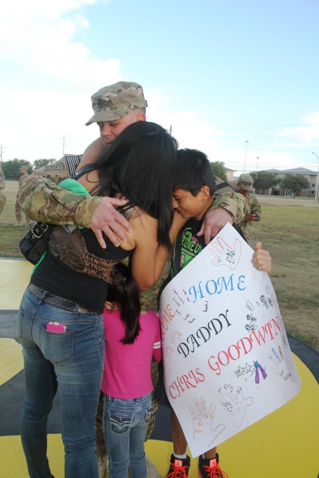 Final deployed Air Cav Soldiers return home