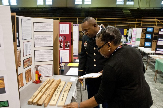 Army Reserve Soldiers volunteer to judge children's science fair