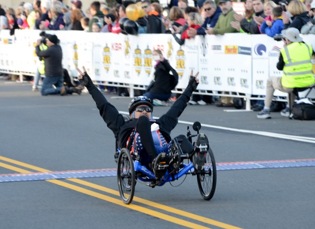 Tens of thousands celebrate Army Ten-Miler's 30th anniversary
