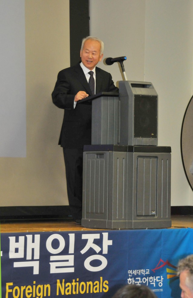 Korean language contest officials recognize Presidio students