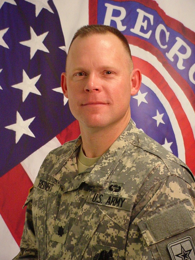 Lt. Col. John Reinert, commander of U.S. Army Recruiting Battalion Minneapolis