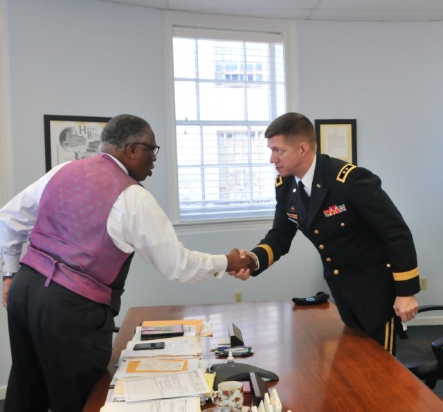 Thompson, Flaggs discuss issues beneficial to Army Reserve, Vicksburg community