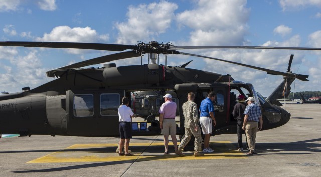3rd CAB hosts Hilton Head Navy League