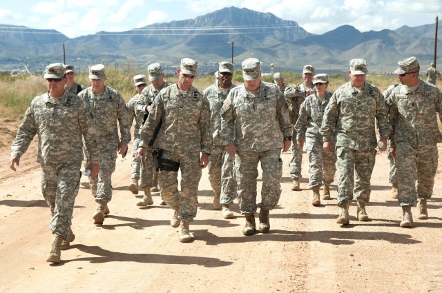 FORSCOM Commander visits Ft. Bliss and NIEq