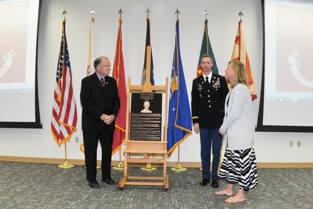 Presidio dedicates building to Medal of Honor recipient