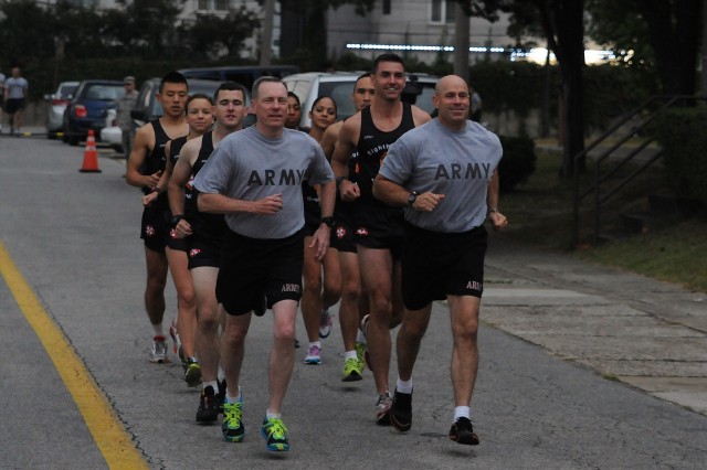 Eighth Army places 7th in 2014 Army 10-Miler